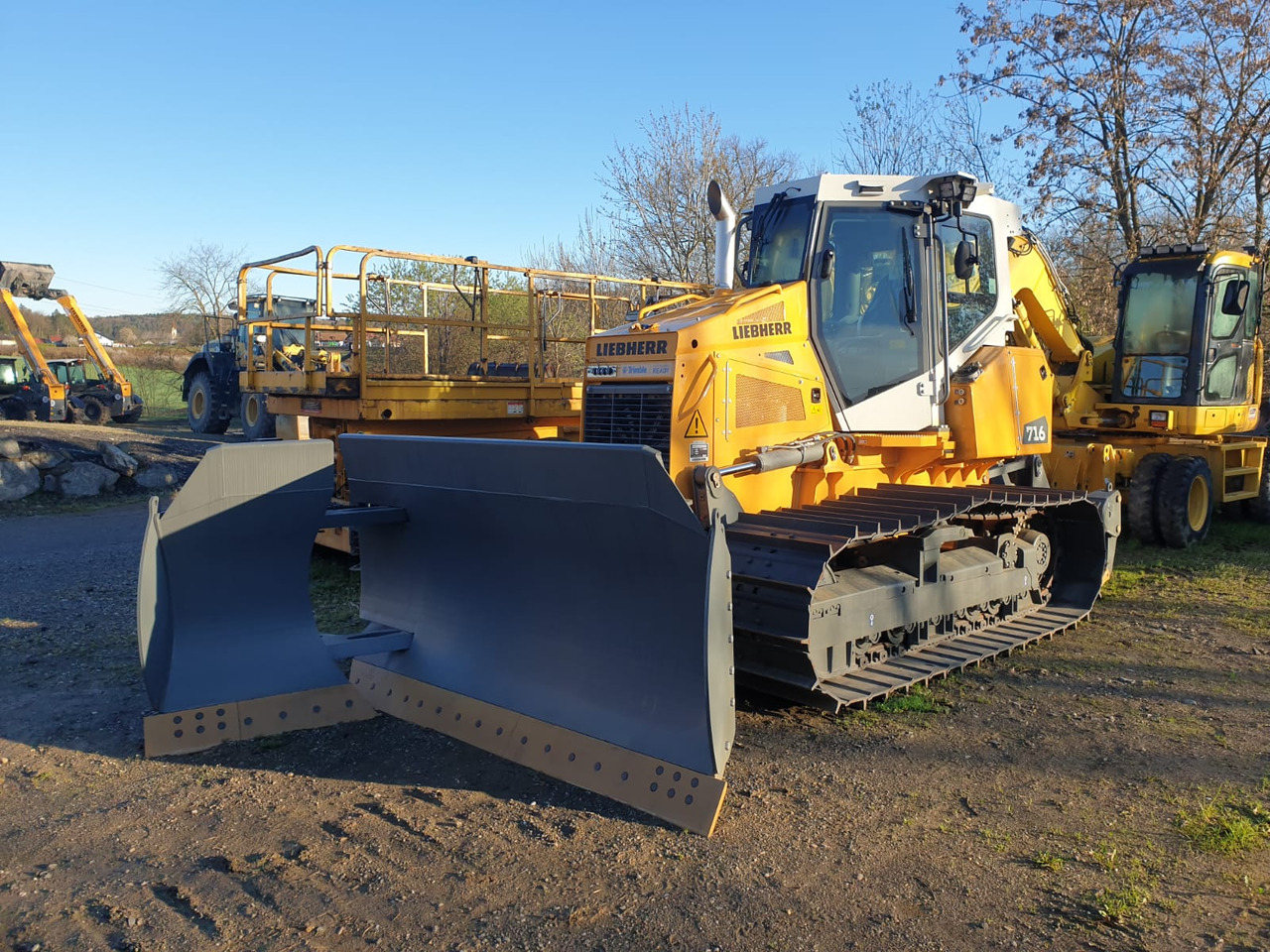 LIEBHERR PR 716 05 LGP - Bulldozer: picture 4 LIEBHERR PR 716 05 LGP - Bulldozer: picture 4