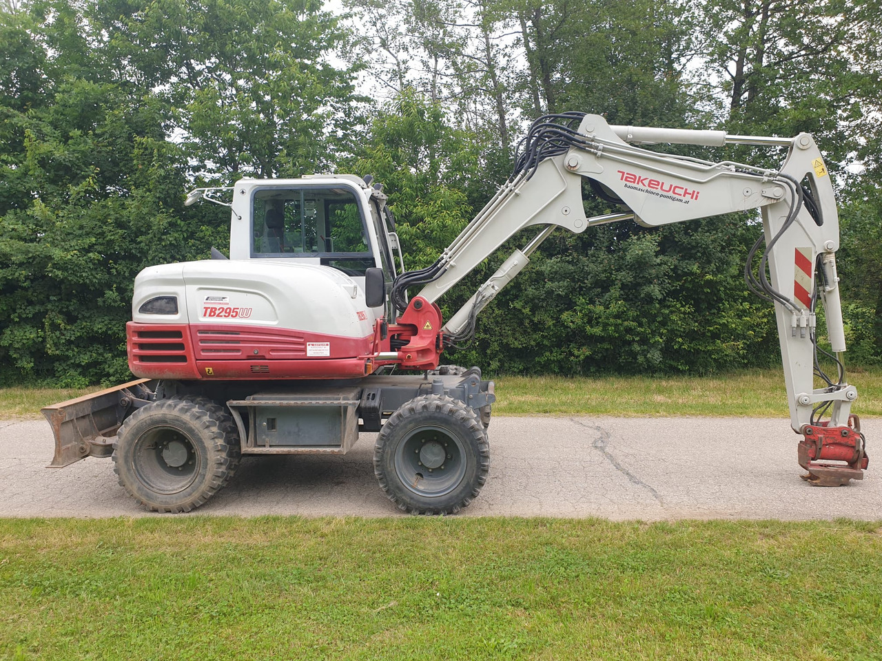 TAKEUCHI TB 295W - Wheel excavator: picture 2 TAKEUCHI TB 295W - Wheel excavator: picture 2