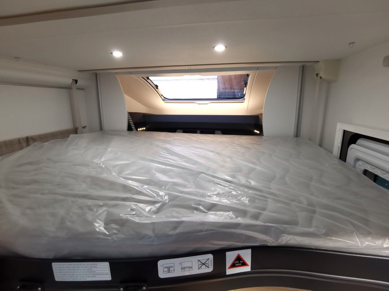 Lease a  Chausson 627 TITANIUM / - 2026 - / EINZELBETTEN & HUBBETT Chausson 627 TITANIUM / - 2026 - / EINZELBETTEN & HUBBETT: picture 22