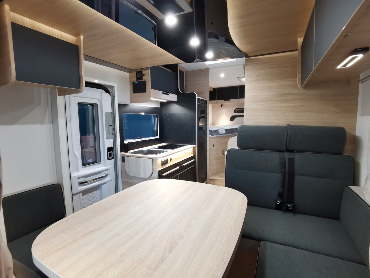 Lease a  Chausson 627 TITANIUM / - 2026 - / EINZELBETTEN & HUBBETT Chausson 627 TITANIUM / - 2026 - / EINZELBETTEN & HUBBETT: picture 14
