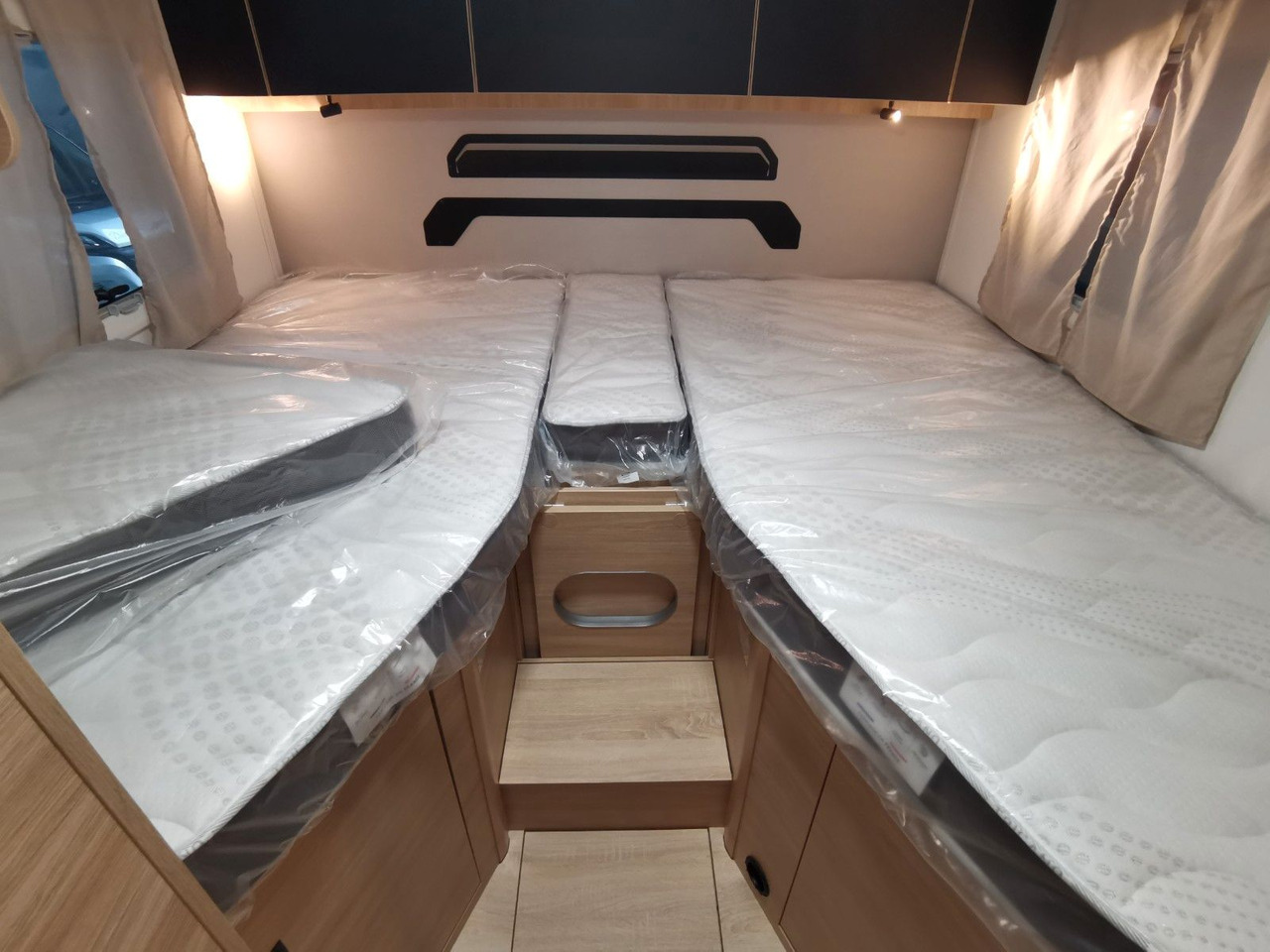 Semi-integrated motorhome Chausson 777 ETAPE LINE /-2025-/ARCTIC-PAKET/EINZELBETTEN: picture 18