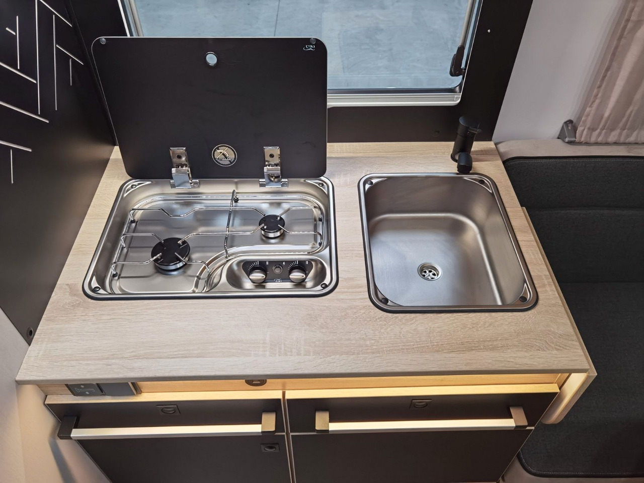 Semi-integrated motorhome Chausson 797 TITANIUM / - 2026 - / EINZELBETTEN & HUBBETT: picture 18