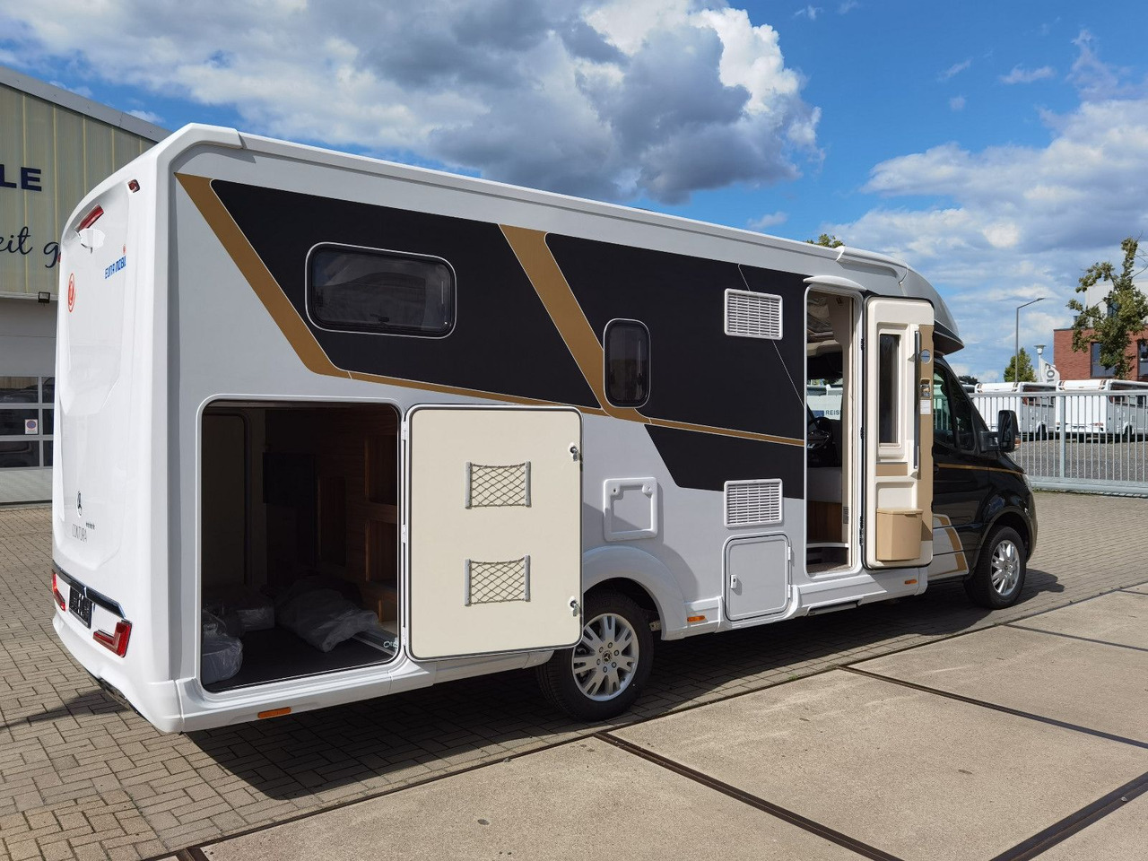 Lease a  Eura Mobil CONTURA 766 EB /LUMINARY PAKET / EINZELBETTEN Eura Mobil CONTURA 766 EB /LUMINARY PAKET / EINZELBETTEN: picture 7