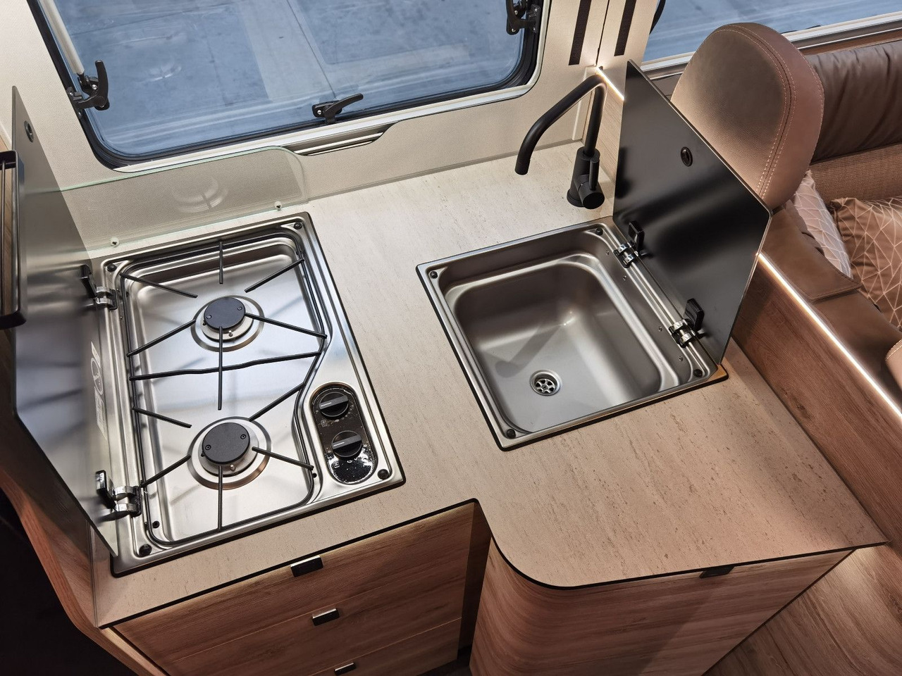 Lease a  Eura Mobil PROFILA RS 695 EB /-2026-/ HUBBETT& EINZELBETTEN Eura Mobil PROFILA RS 695 EB /-2026-/ HUBBETT& EINZELBETTEN: picture 18