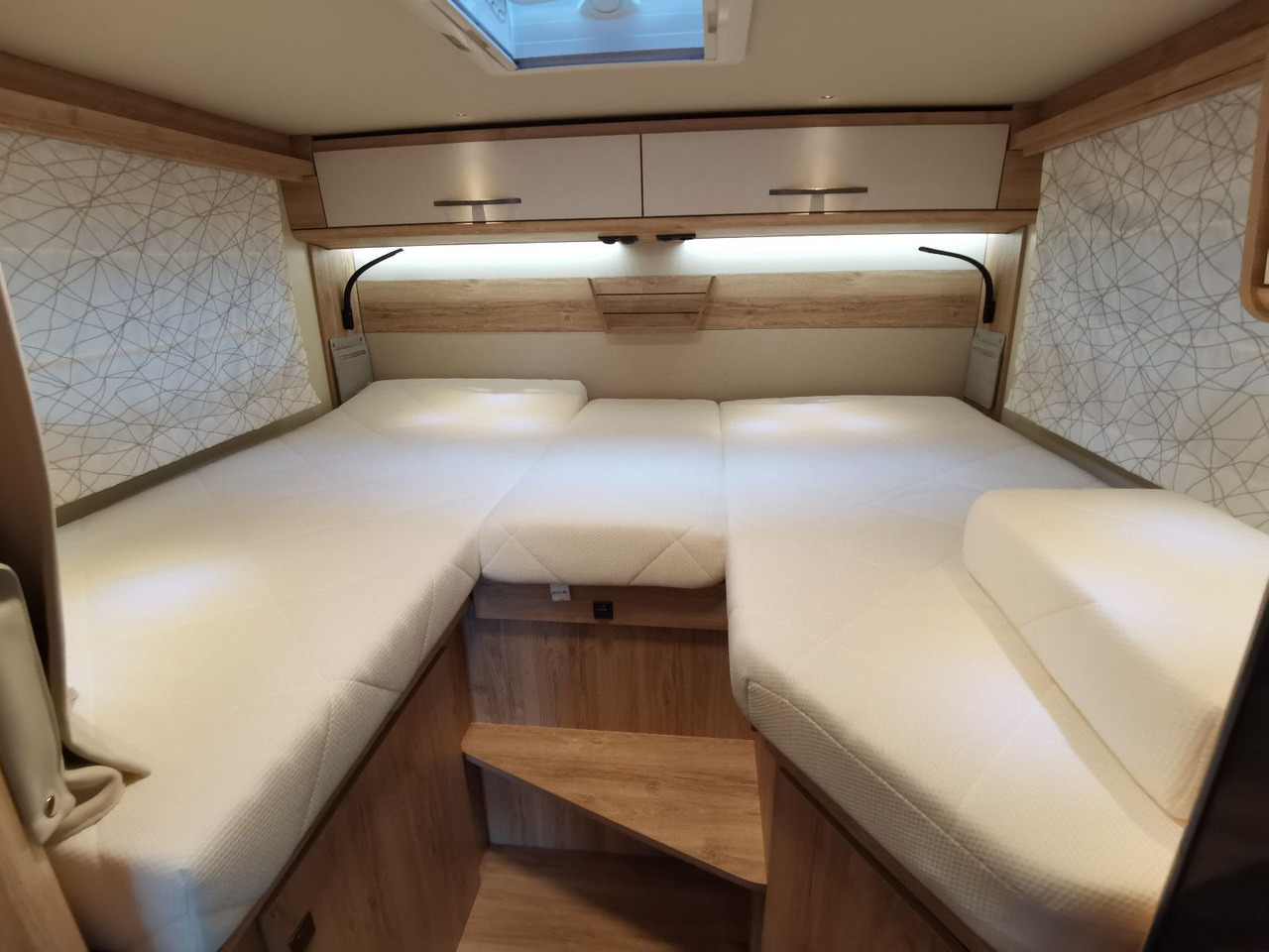 Lease a  Eura Mobil PROFILA RS 695 EB /-2026-/ HUBBETT& EINZELBETTEN Eura Mobil PROFILA RS 695 EB /-2026-/ HUBBETT& EINZELBETTEN: picture 20