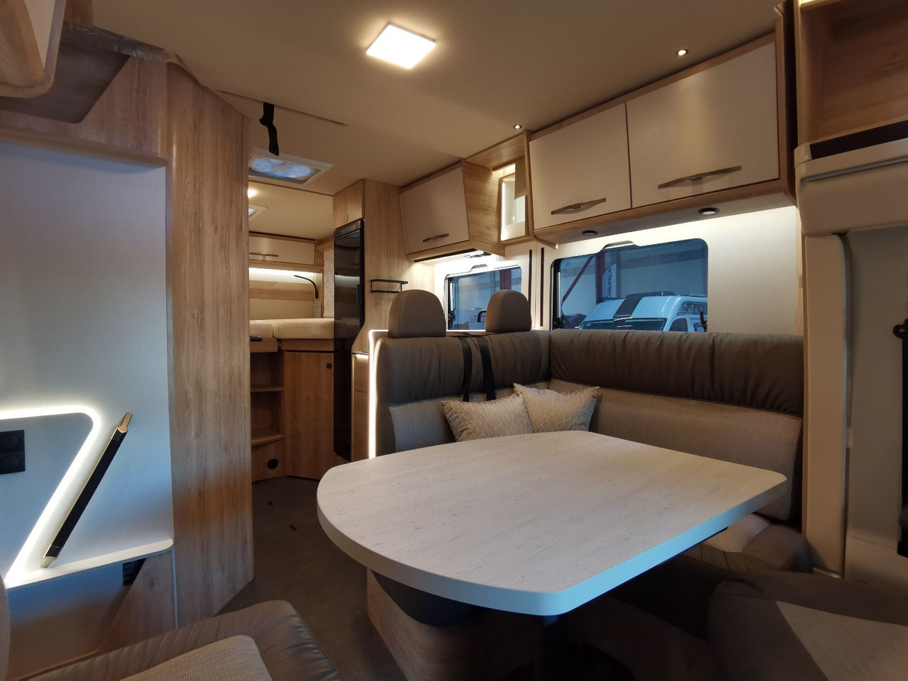 Lease a  Eura Mobil PROFILA RS 695 EB /-2026-/ HUBBETT& EINZELBETTEN Eura Mobil PROFILA RS 695 EB /-2026-/ HUBBETT& EINZELBETTEN: picture 13