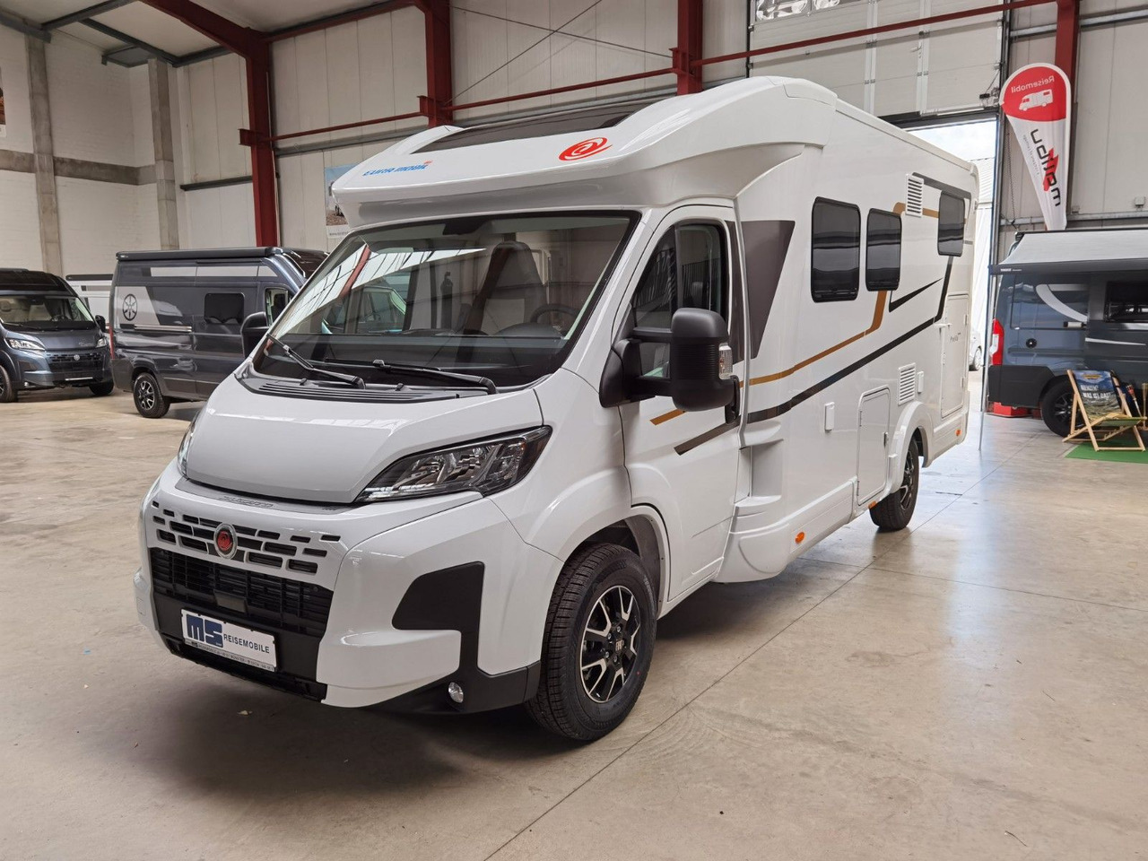 Semi-integrated motorhome Eura Mobil PROFILA T 695 EB / MODELL 2026 / EINZELBETTEN: picture 7