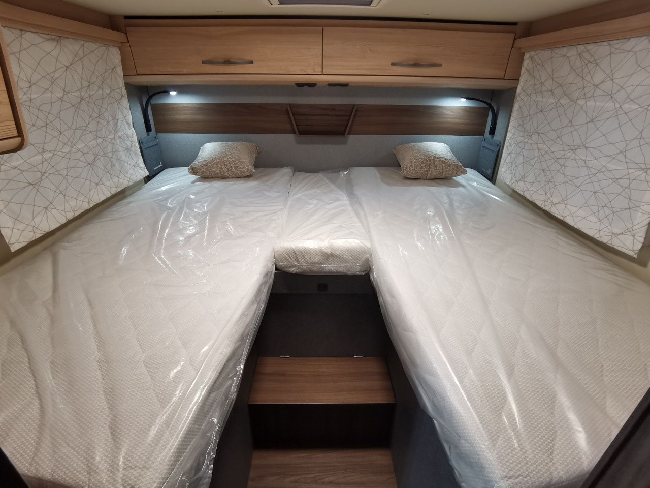 Semi-integrated motorhome Eura Mobil PROFILA T 726 EF /-2025-/ MONDIAL PLUS & S-PAKET: picture 21 Semi-integrated motorhome Eura Mobil PROFILA T 726 EF /-2025-/ MONDIAL PLUS & S-PAKET: picture 21