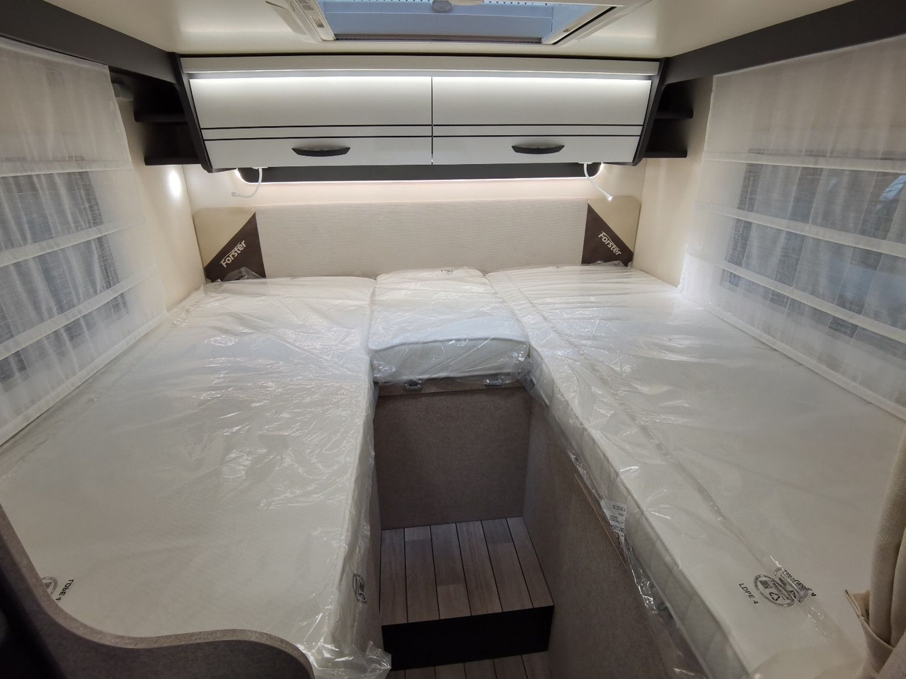 Semi-integrated motorhome Forster T 699 EB / -MODELL 2025-/ EINZELBETTEN & HUBBETT: picture 20