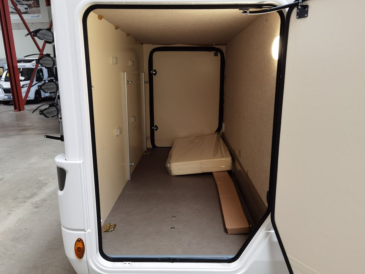 Semi-integrated motorhome Forster T 699 EB / -MODELL 2025-/ EINZELBETTEN & HUBBETT: picture 11
