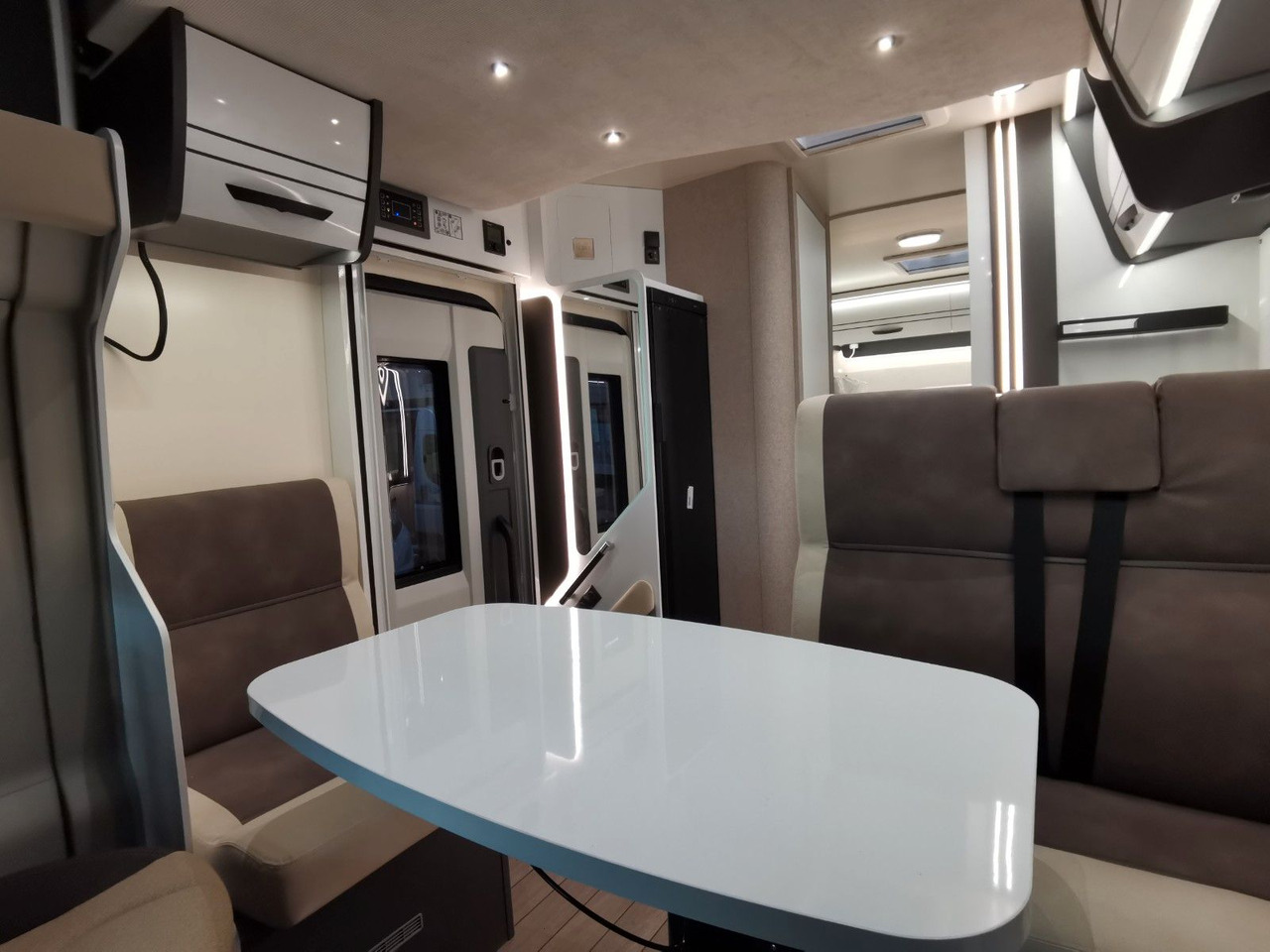 Semi-integrated motorhome Forster T 745 EB /-2025-/ 140PS / EINZELBETTEN & HUBBETT: picture 13 Semi-integrated motorhome Forster T 745 EB /-2025-/ 140PS / EINZELBETTEN & HUBBETT: picture 13