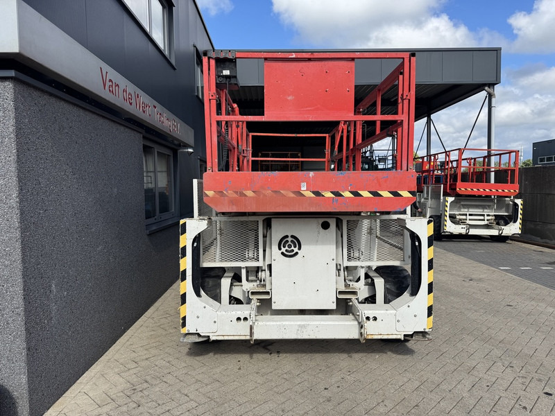 Genie Genie GS 3390 RT Schaarhoogwerker / Scissor Lift / Arbeitsbuhne 12mtr werkhoogte 4x4 Deutz DIESEL 2014 - Scissor lift: picture 2 Genie Genie GS 3390 RT Schaarhoogwerker / Scissor Lift / Arbeitsbuhne 12mtr werkhoogte 4x4 Deutz DIESEL 2014 - Scissor lift: picture 2