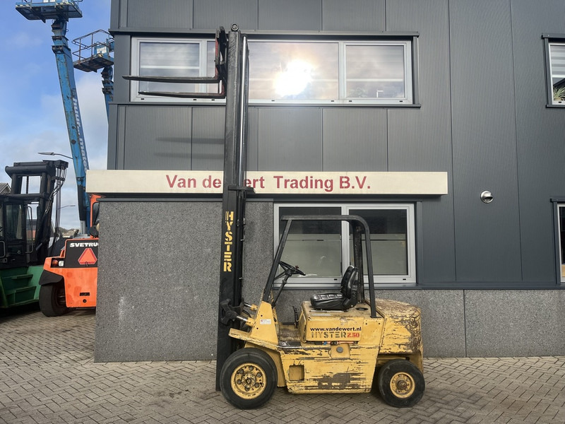 Hyster H2.50XL duplo355 sideshift ISUZU DIESEL - Diesel forklift: picture 2 Hyster H2.50XL duplo355 sideshift ISUZU DIESEL - Diesel forklift: picture 2