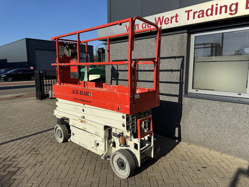 JLG 2032ES Schaarhoogwerker / Scissor lift 8Meter Werkhoogte 2016 Elektrisch - Scissor lift: picture 5 JLG 2032ES Schaarhoogwerker / Scissor lift 8Meter Werkhoogte 2016 Elektrisch - Scissor lift: picture 5