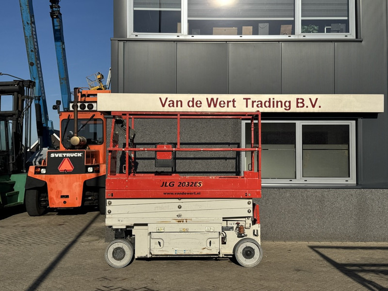 JLG 2032ES Schaarhoogwerker / Scissor lift 8Meter Werkhoogte 2016 Elektrisch - Scissor lift: picture 1 JLG 2032ES Schaarhoogwerker / Scissor lift 8Meter Werkhoogte 2016 Elektrisch - Scissor lift: picture 1