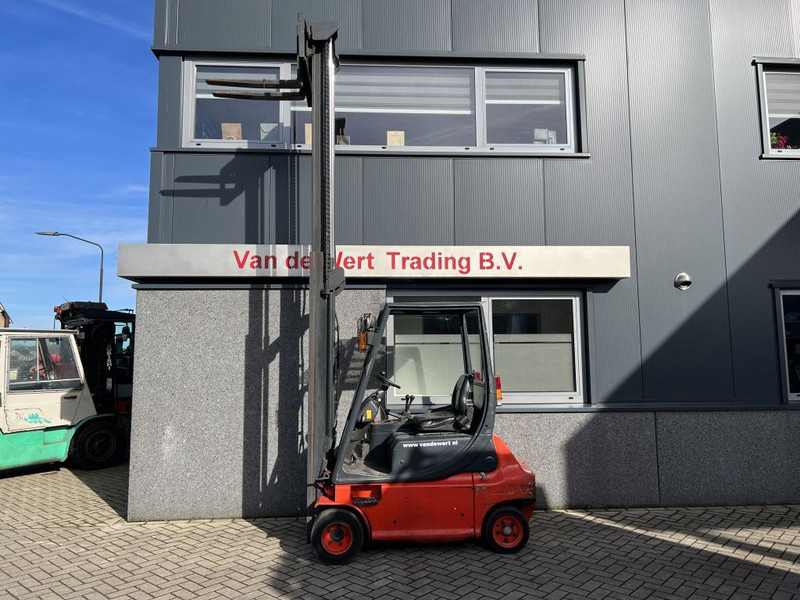 Linde E20P Heftruck Linde E20P Duplo 400 Sideshift elektrisch - Electric forklift: picture 5 Linde E20P Heftruck Linde E20P Duplo 400 Sideshift elektrisch - Electric forklift: picture 5