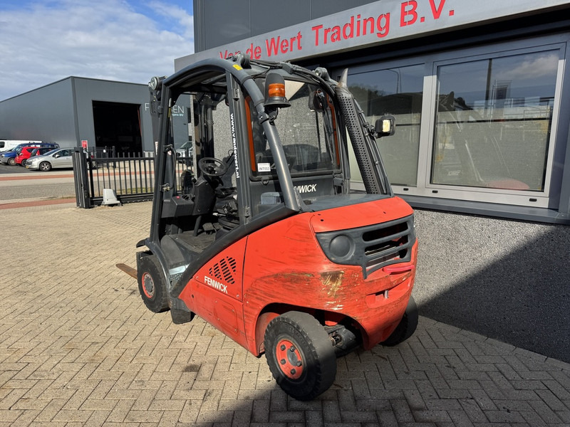 Linde H20D-01 Triplo 470 Freelift / Sideshift 5355UUR VW Diesel 2012 - Diesel forklift: picture 3 Linde H20D-01 Triplo 470 Freelift / Sideshift 5355UUR VW Diesel 2012 - Diesel forklift: picture 3