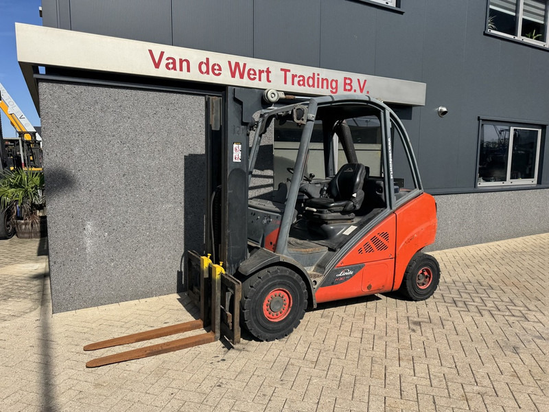 Linde H30D-02 Triplo 465 Freelift / Sideshift / VW Diesel 2014 - Diesel forklift: picture 2 Linde H30D-02 Triplo 465 Freelift / Sideshift / VW Diesel 2014 - Diesel forklift: picture 2