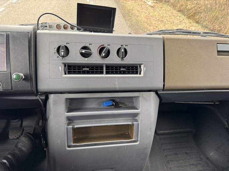 Box truck Mercedes-Benz vario 814 D: picture 19