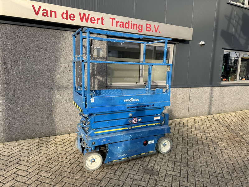 Skyjack SJ 3219 - Scissor lift: picture 2 Skyjack SJ 3219 - Scissor lift: picture 2