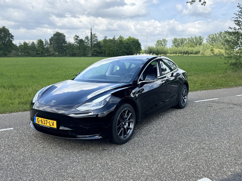 Tesla Model 3 - Car: picture 2 Tesla Model 3 - Car: picture 2