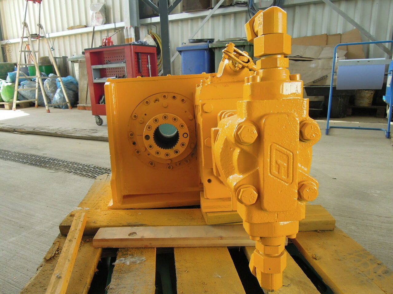 DK 900 - Drilling rig: picture 1 DK 900 - Drilling rig: picture 1