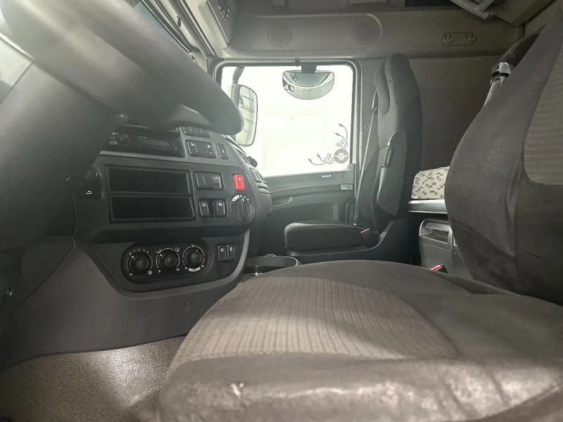 Tractor unit DAF XF 106.460 Superspacecab: picture 10 Tractor unit DAF XF 106.460 Superspacecab: picture 10