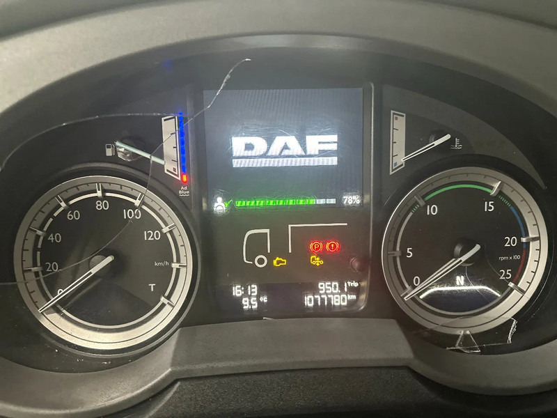 Tractor unit DAF XF 106.460 Superspacecab: picture 13 Tractor unit DAF XF 106.460 Superspacecab: picture 13