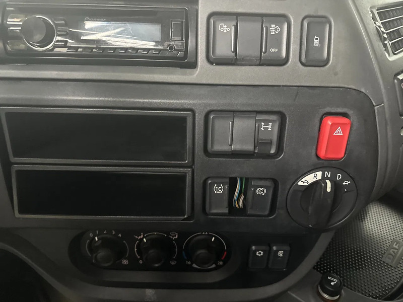 Tractor unit DAF XF 106.460 Superspacecab: picture 12 Tractor unit DAF XF 106.460 Superspacecab: picture 12