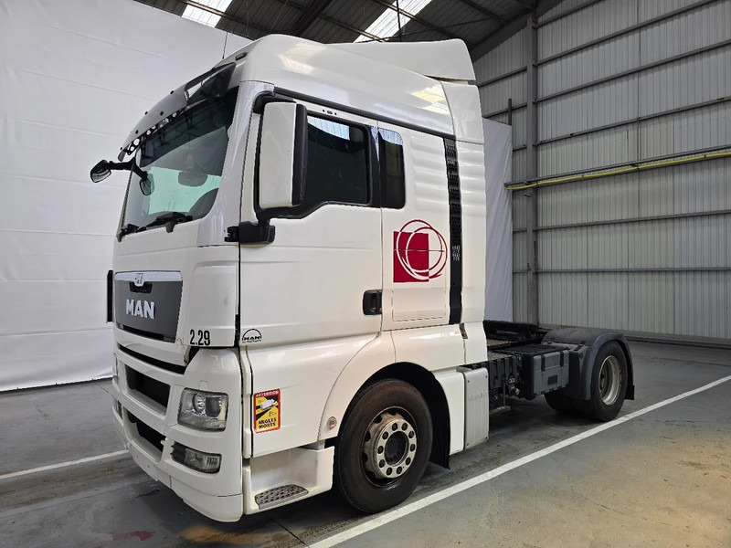 MAN TGX 18.440 XLX / AIRCO / EURO 5 / 10 pieces - Stuck - Tractor unit: picture 1 MAN TGX 18.440 XLX / AIRCO / EURO 5 / 10 pieces - Stuck - Tractor unit: picture 1
