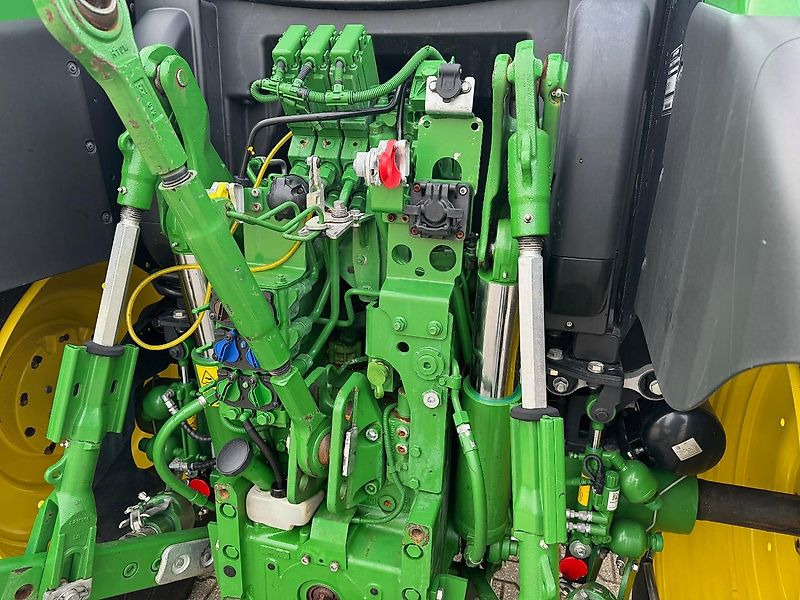 John Deere 6R110 AP 50KM COMMAND-PRO + VOORLADER G5-DISPLAY!!! - Farm tractor: picture 4 John Deere 6R110 AP 50KM COMMAND-PRO + VOORLADER G5-DISPLAY!!! - Farm tractor: picture 4