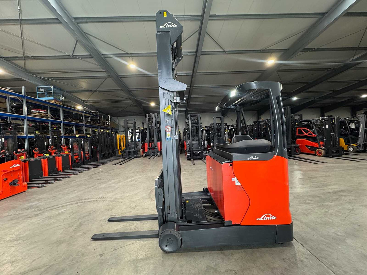 04/2019 SERVICE + UVV 11/2026 LINDE R16 1,600KG TRIPLEX 505CM RAVAS SCALES ELECTRIC FORKLIFT REACH TRUCK 3,671 HOURS - Forklift: picture 4 04/2019 SERVICE + UVV 11/2026 LINDE R16 1,600KG TRIPLEX 505CM RAVAS SCALES ELECTRIC FORKLIFT REACH TRUCK 3,671 HOURS - Forklift: picture 4