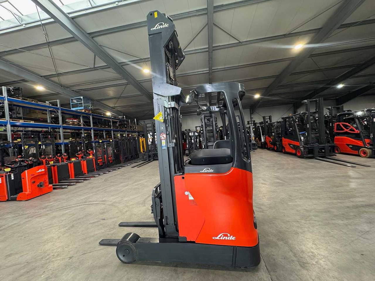 04/2019 SERVICE + UVV 11/2026 LINDE R16 1,600KG TRIPLEX 505CM RAVAS SCALES ELECTRIC FORKLIFT REACH TRUCK 3,671 HOURS - Forklift: picture 3 04/2019 SERVICE + UVV 11/2026 LINDE R16 1,600KG TRIPLEX 505CM RAVAS SCALES ELECTRIC FORKLIFT REACH TRUCK 3,671 HOURS - Forklift: picture 3