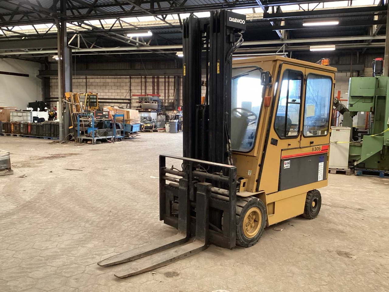 1996 DAEWOO B 30 S FORKLIFT - Forklift: picture 1 1996 DAEWOO B 30 S FORKLIFT - Forklift: picture 1