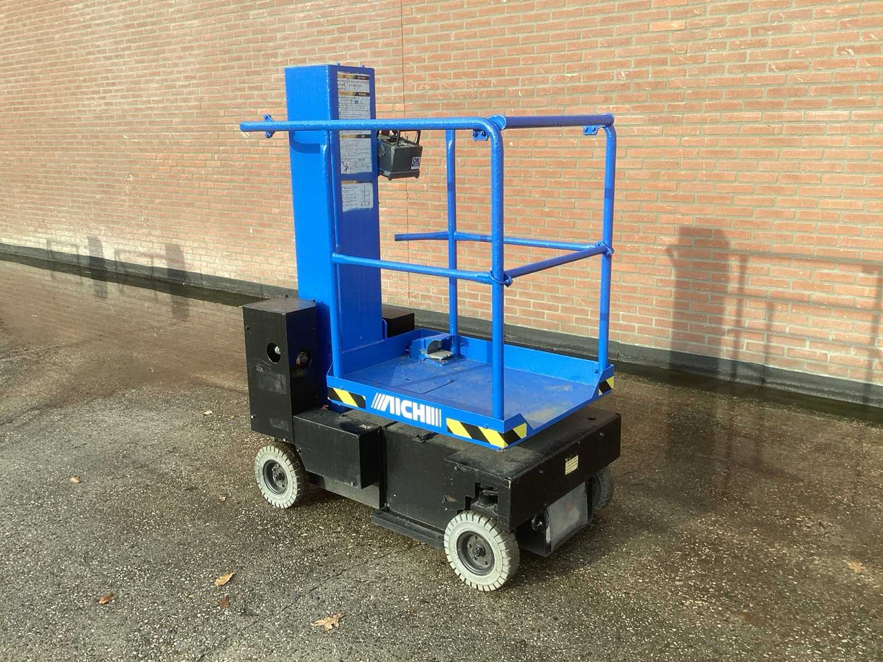 2005 AICHI SV04B AERIAL PLATFORM - Aerial platform: picture 4 2005 AICHI SV04B AERIAL PLATFORM - Aerial platform: picture 4