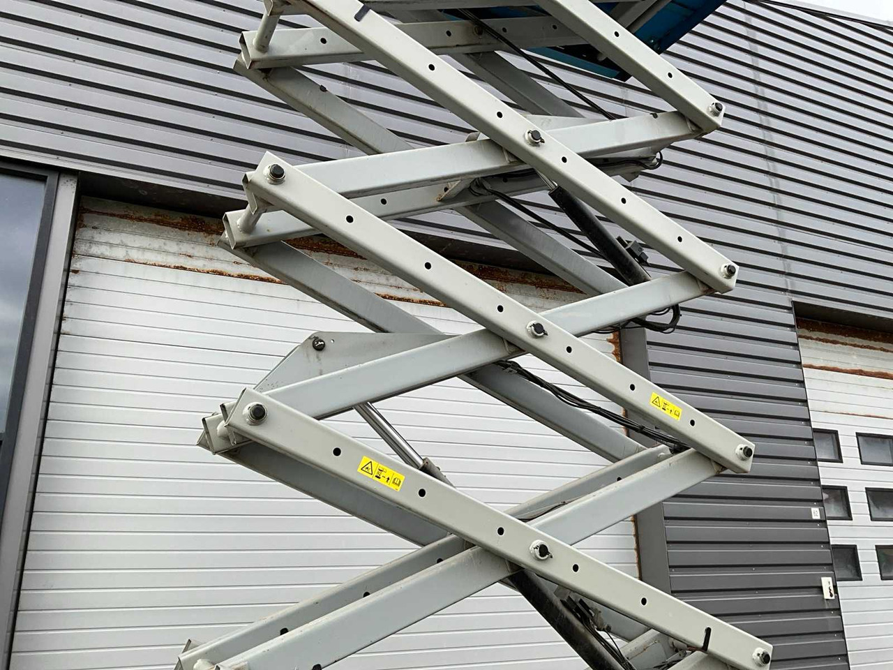 Aerial platform 2006 GENIE GS-3246 AERIAL PLATFORM: picture 6