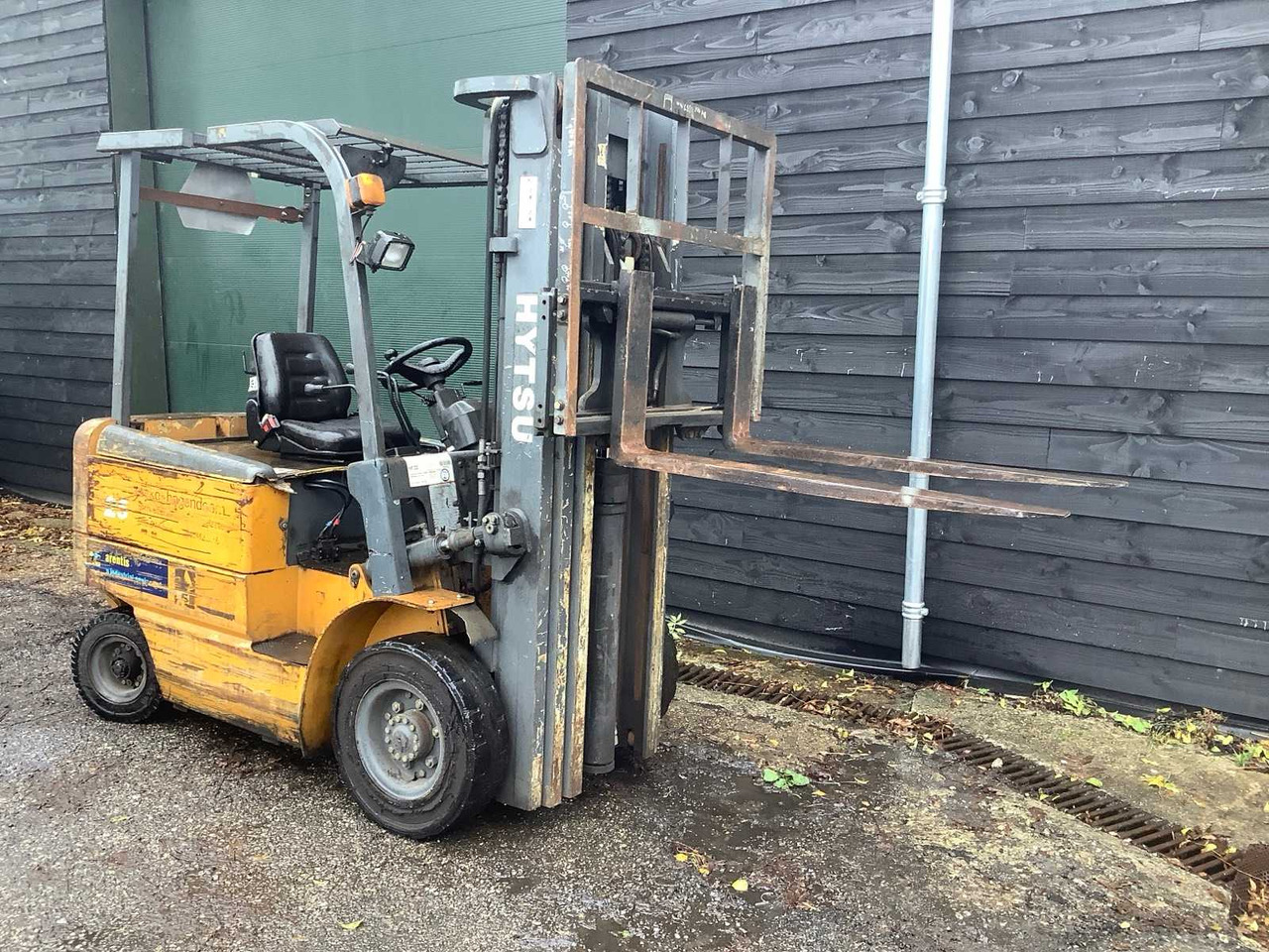 2006 HYTSU CPD25 FORKLIFT - Forklift: picture 1 2006 HYTSU CPD25 FORKLIFT - Forklift: picture 1