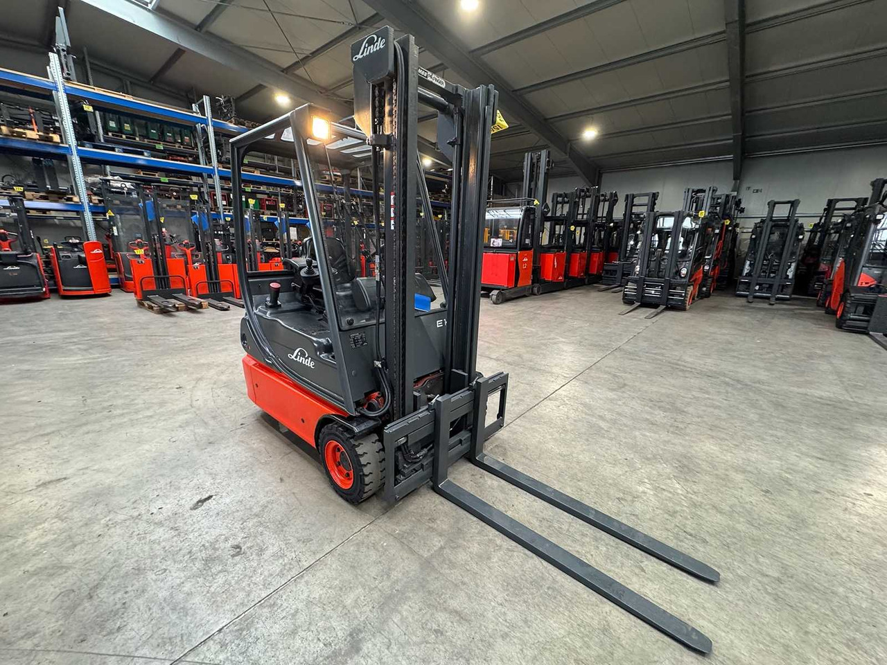 2006 SERVICE + UVV 12/2026 LINDE E14 2,977 HOURS 4X TIRES NEW ELECTRIC FORKLIFT. E20 E16 - Forklift: picture 4 2006 SERVICE + UVV 12/2026 LINDE E14 2,977 HOURS 4X TIRES NEW ELECTRIC FORKLIFT. E20 E16 - Forklift: picture 4