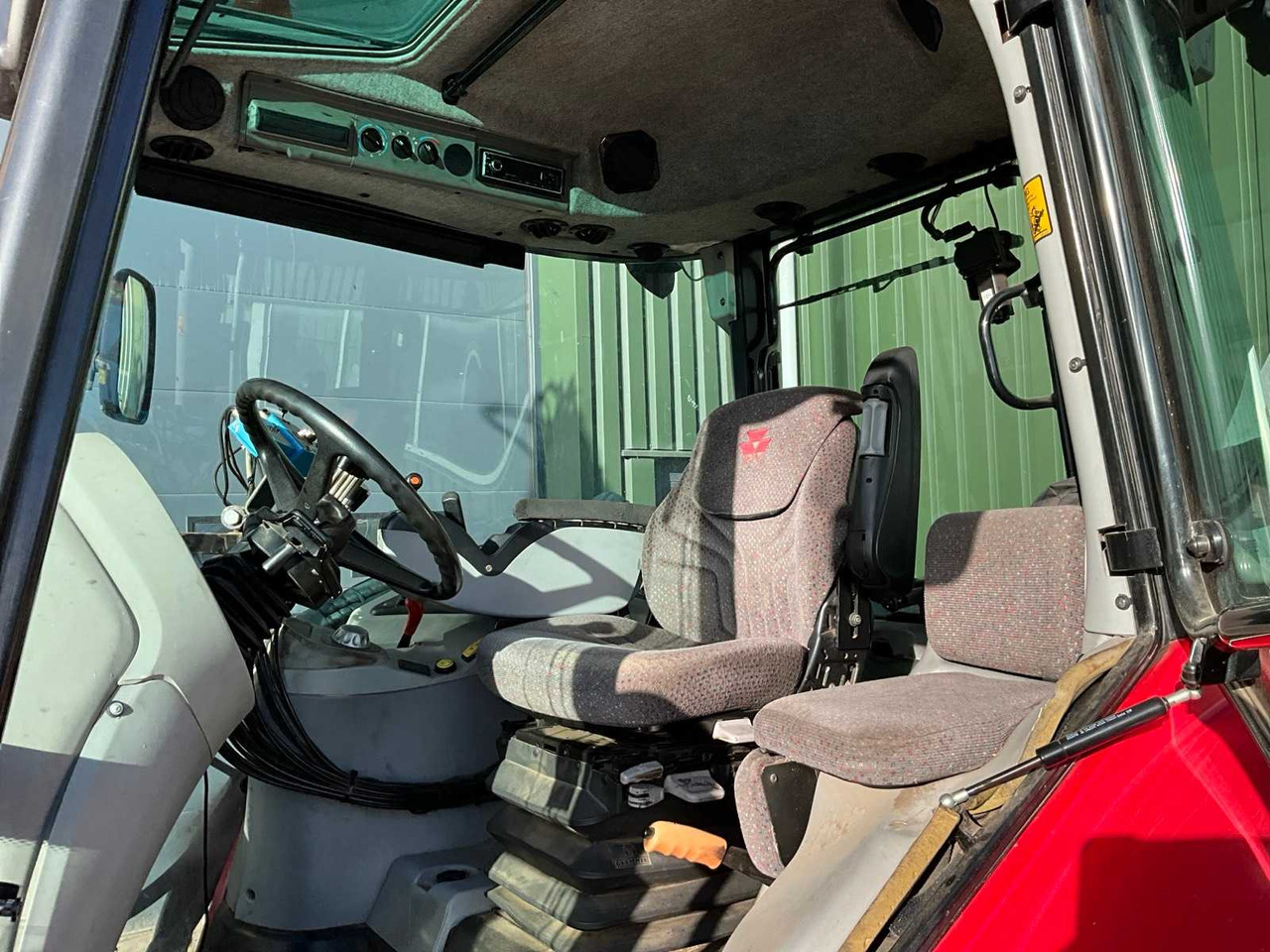 Farm tractor 2007 MASSEY FERGUSON 6480 FOUR WHEEL DRIVE FARM TRACTOR: picture 16 Farm tractor 2007 MASSEY FERGUSON 6480 FOUR WHEEL DRIVE FARM TRACTOR: picture 16