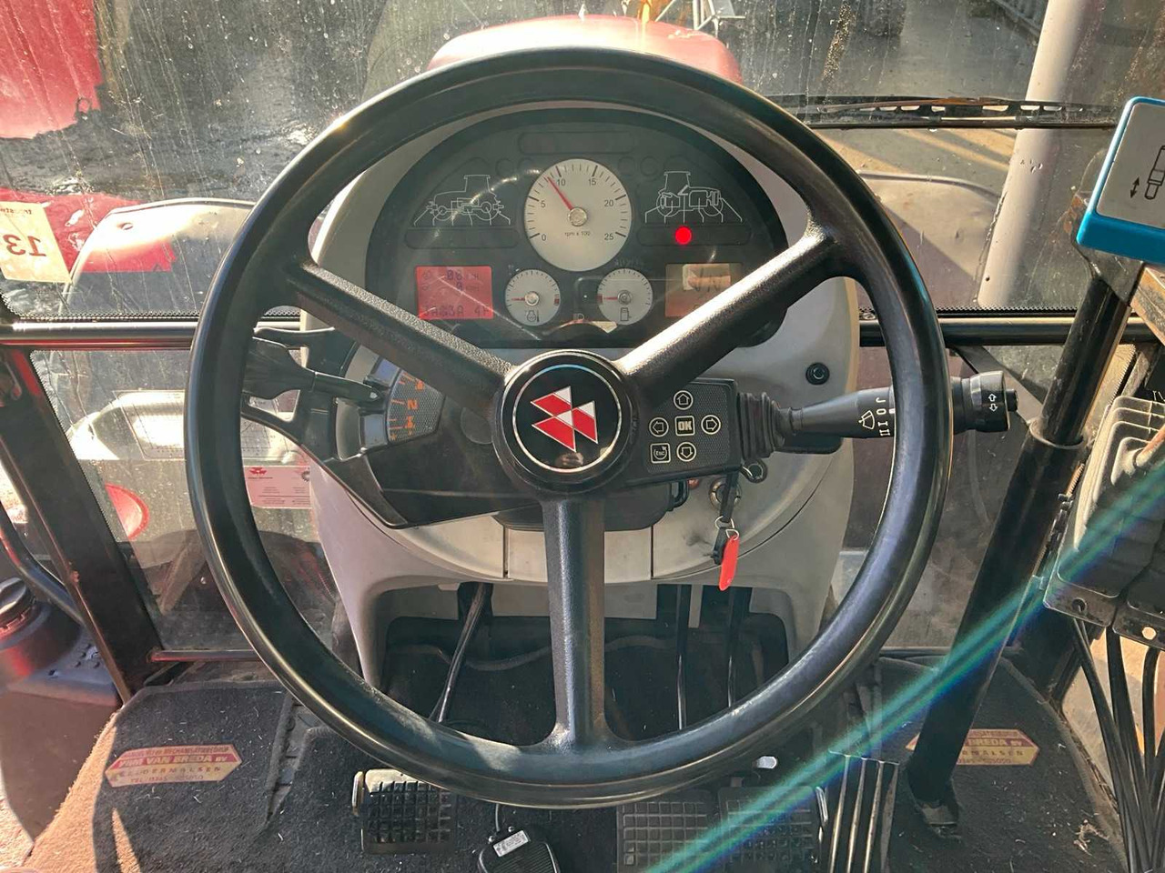 Farm tractor 2007 MASSEY FERGUSON 6480 FOUR WHEEL DRIVE FARM TRACTOR: picture 17 Farm tractor 2007 MASSEY FERGUSON 6480 FOUR WHEEL DRIVE FARM TRACTOR: picture 17