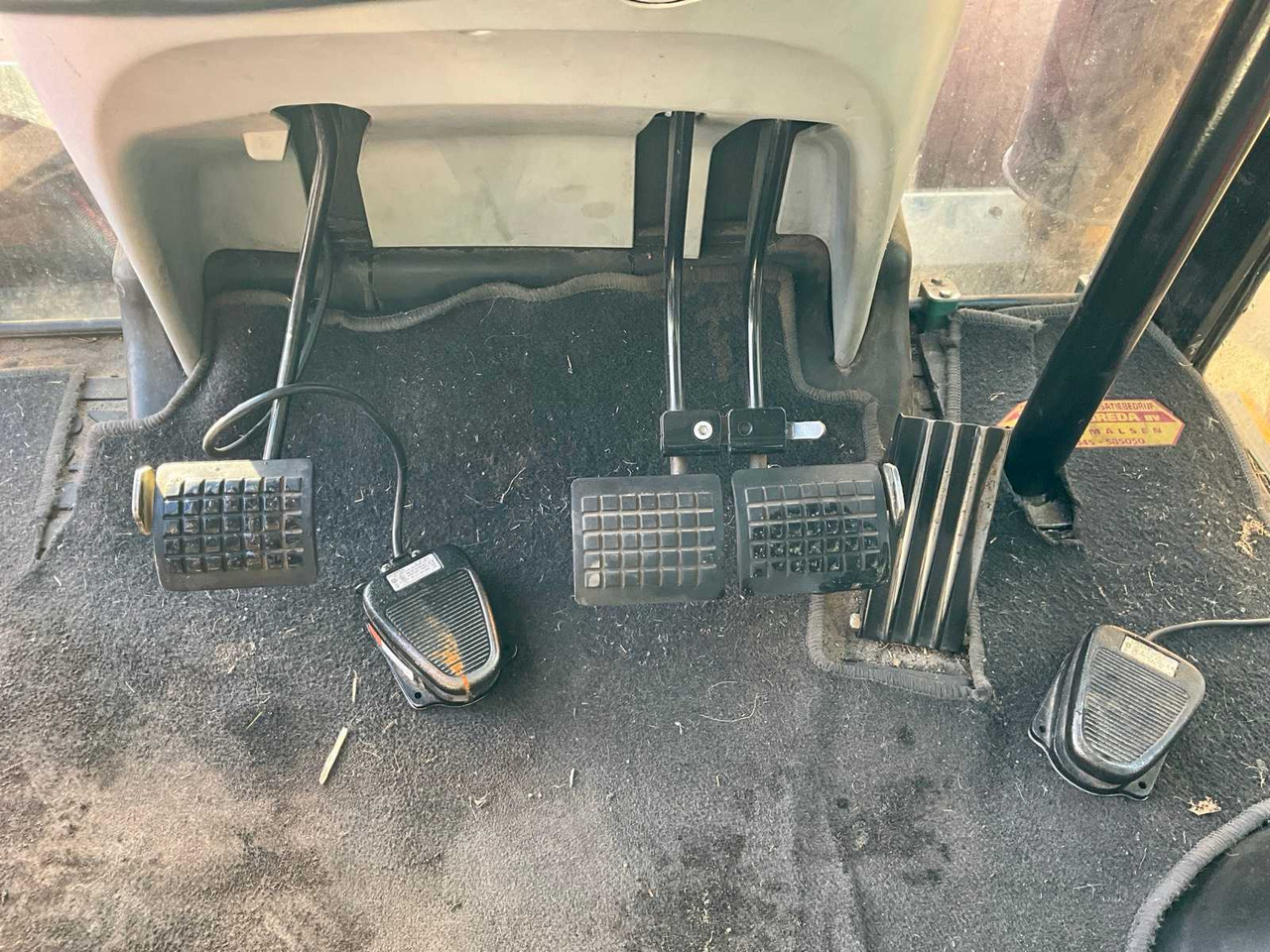 Farm tractor 2007 MASSEY FERGUSON 6480 FOUR WHEEL DRIVE FARM TRACTOR: picture 19 Farm tractor 2007 MASSEY FERGUSON 6480 FOUR WHEEL DRIVE FARM TRACTOR: picture 19