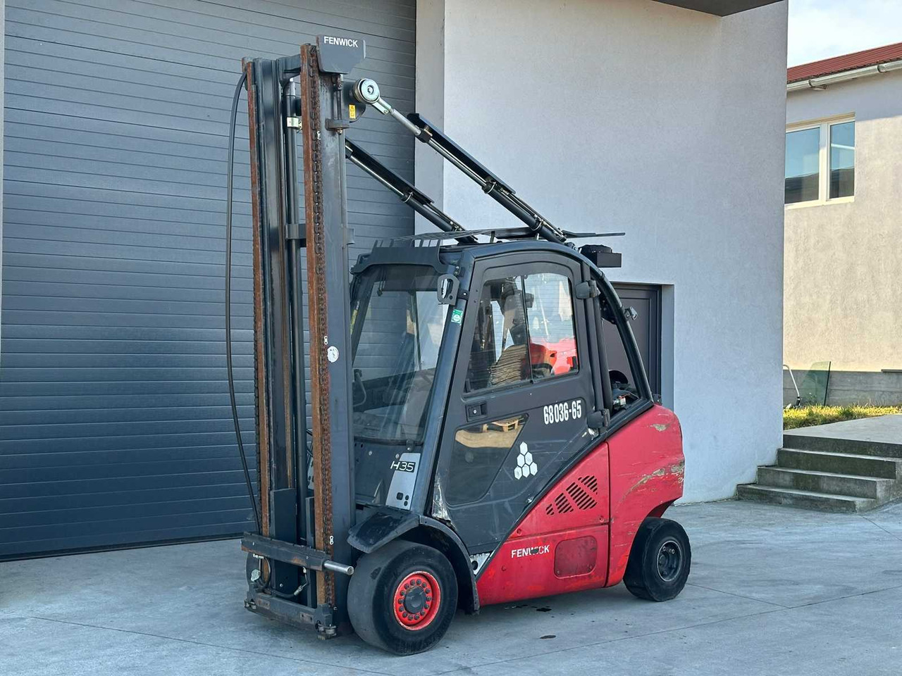 2011 LINDE H35T-01 FORKLIFT TRUCKS - Forklift: picture 1 2011 LINDE H35T-01 FORKLIFT TRUCKS - Forklift: picture 1