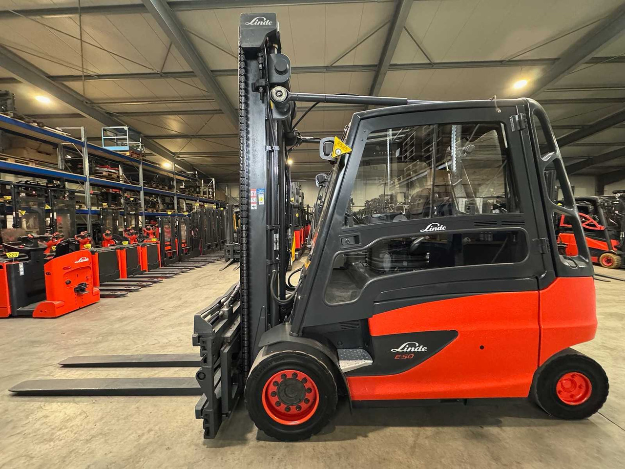 2015 SERVICE+UVV 11/2026 LINDE E50HL 5.000KG 3.+4. VALVE 196CM FORK ADJUSTER ELECTRIC FORKLIFT 11.673 HOURS - Forklift: picture 1 2015 SERVICE+UVV 11/2026 LINDE E50HL 5.000KG 3.+4. VALVE 196CM FORK ADJUSTER ELECTRIC FORKLIFT 11.673 HOURS - Forklift: picture 1