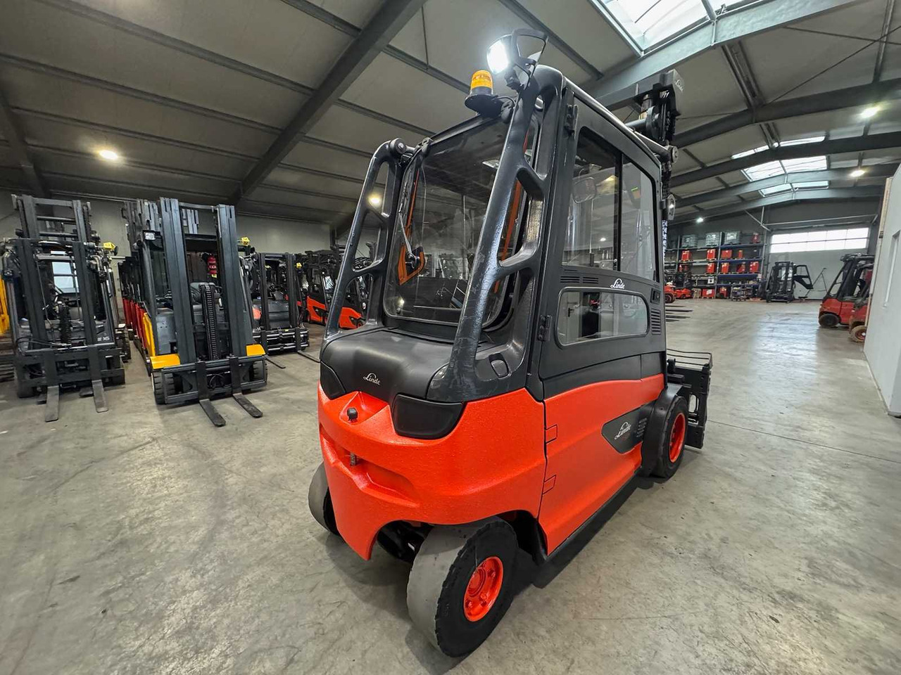 2015 SERVICE+UVV 11/2026 LINDE E50HL 5.000KG 3.+4. VALVE 196CM FORK ADJUSTER ELECTRIC FORKLIFT 11.673 HOURS - Forklift: picture 5 2015 SERVICE+UVV 11/2026 LINDE E50HL 5.000KG 3.+4. VALVE 196CM FORK ADJUSTER ELECTRIC FORKLIFT 11.673 HOURS - Forklift: picture 5