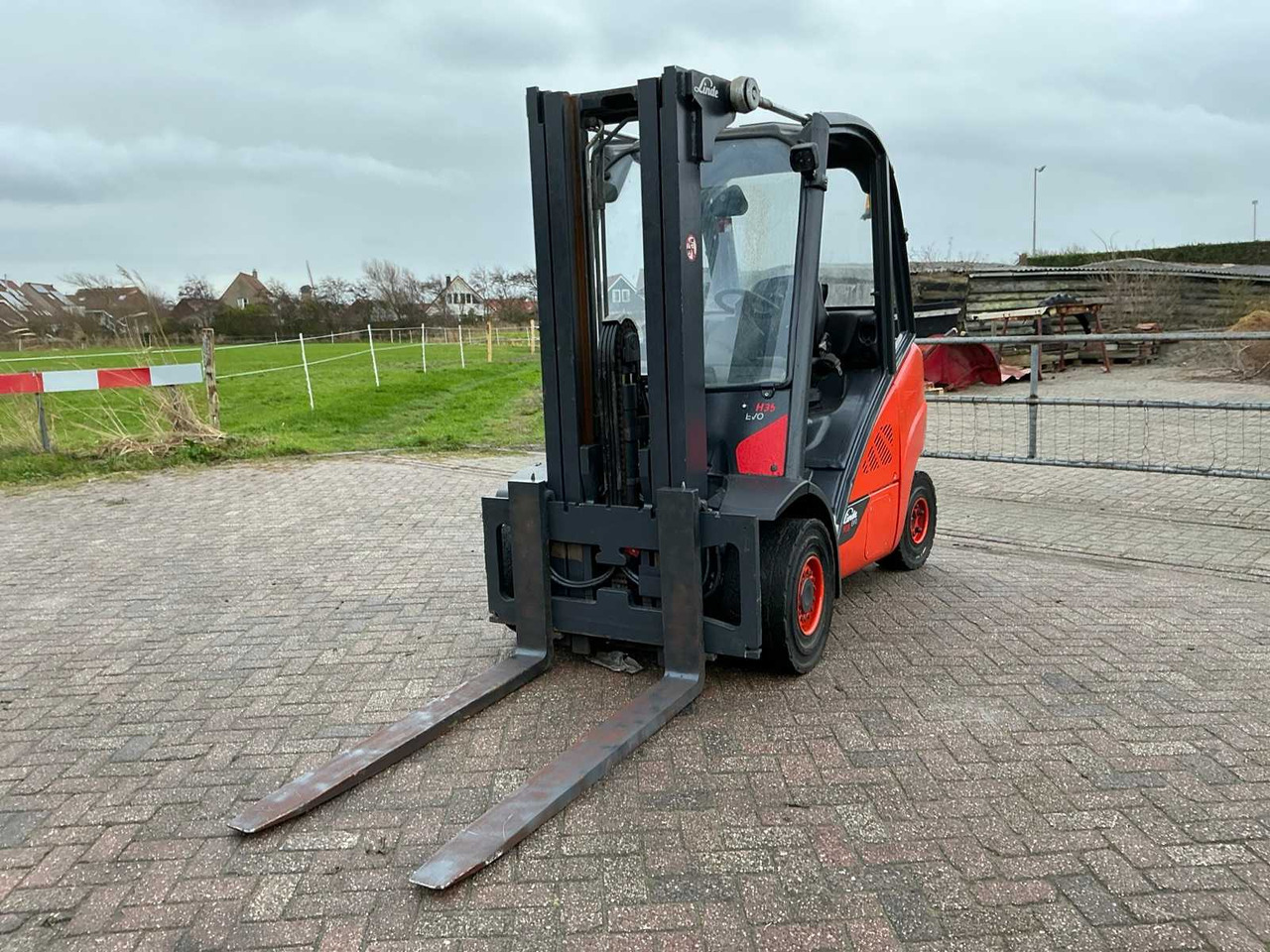 2018 LINDE H35D-02 FORKLIFT TRUCK - Forklift: picture 2 2018 LINDE H35D-02 FORKLIFT TRUCK - Forklift: picture 2