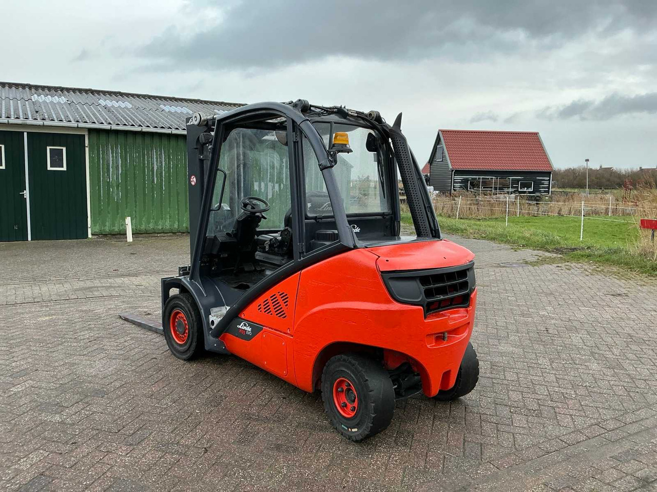 2018 LINDE H35D-02 FORKLIFT TRUCK - Forklift: picture 4 2018 LINDE H35D-02 FORKLIFT TRUCK - Forklift: picture 4