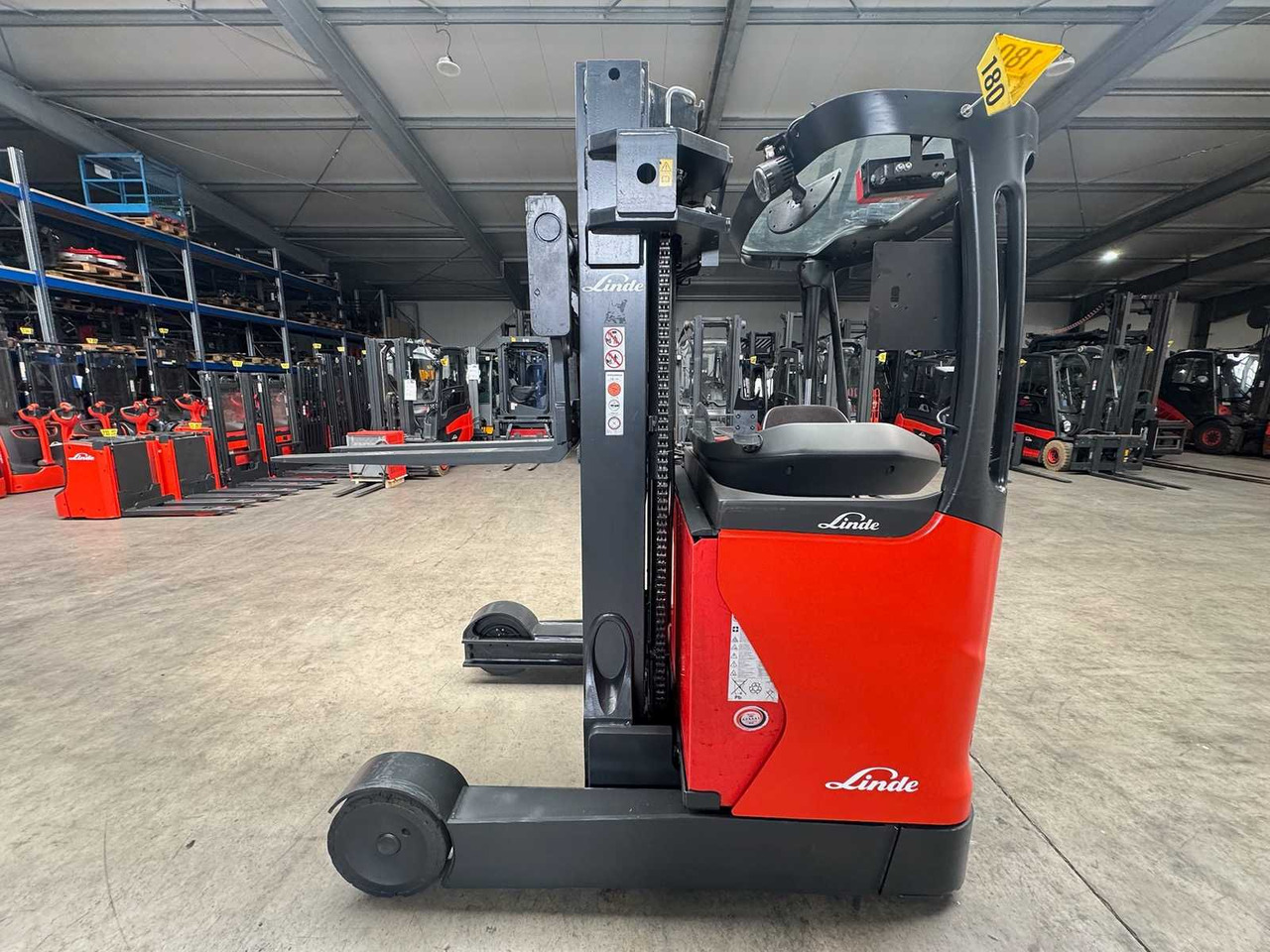 2018 LINDE R20 2,000KG TRIPLEX 505CM RAVAS SCALE ELECTRIC FORKLIFT REACH TRUCK - Forklift: picture 3 2018 LINDE R20 2,000KG TRIPLEX 505CM RAVAS SCALE ELECTRIC FORKLIFT REACH TRUCK - Forklift: picture 3
