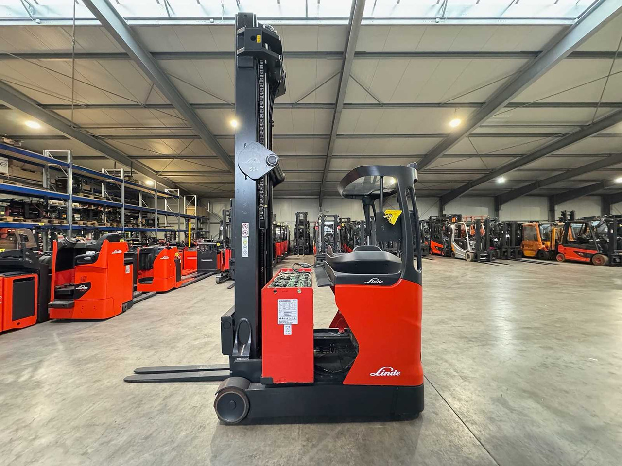 2019 SERVICE + UVV 08/2026 LINDE R16HD EVO TRIPLEX 905CM ELECTRIC FORKLIFT 10,525 HOURS - Forklift: picture 4 2019 SERVICE + UVV 08/2026 LINDE R16HD EVO TRIPLEX 905CM ELECTRIC FORKLIFT 10,525 HOURS - Forklift: picture 4