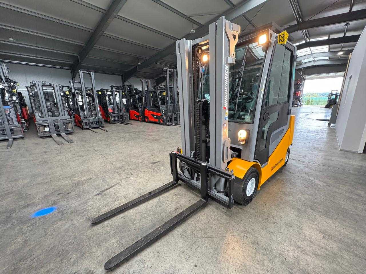 2019 SERVICE + UVV 09/2026 JUNGHEINRICH EFG425 EVO 2,500KG TRIPLEX ELECTRIC FORKLIFT 3RD + 4TH VALVE 7,821 HOURS - Forklift: picture 2 2019 SERVICE + UVV 09/2026 JUNGHEINRICH EFG425 EVO 2,500KG TRIPLEX ELECTRIC FORKLIFT 3RD + 4TH VALVE 7,821 HOURS - Forklift: picture 2