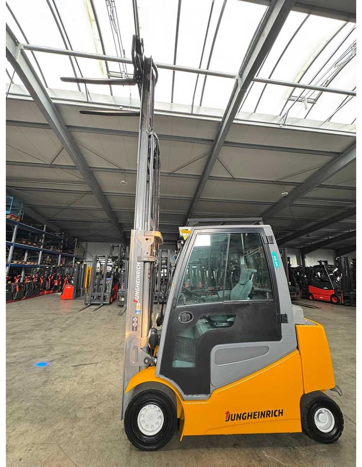 2019 SERVICE + UVV 09/2026 JUNGHEINRICH EFG425 EVO 2,500KG TRIPLEX ELECTRIC FORKLIFT 3RD + 4TH VALVE 7,821 HOURS - Forklift: picture 4 2019 SERVICE + UVV 09/2026 JUNGHEINRICH EFG425 EVO 2,500KG TRIPLEX ELECTRIC FORKLIFT 3RD + 4TH VALVE 7,821 HOURS - Forklift: picture 4
